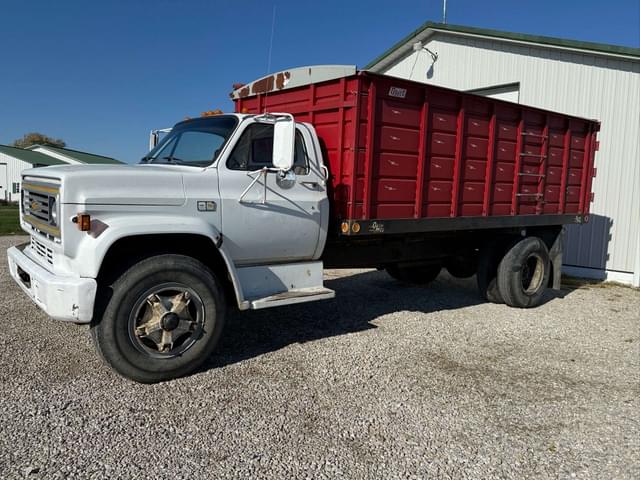 Image of Chevrolet C70 equipment image 2