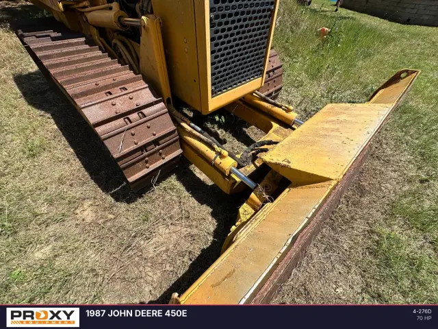 Image of John Deere 450E equipment image 1