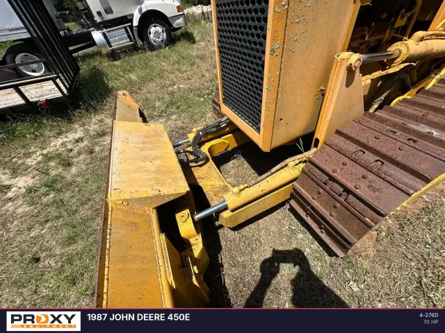 Image of John Deere 450E equipment image 2