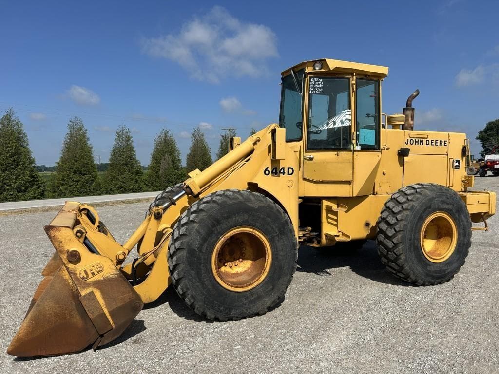 Image of John Deere 644D Primary image