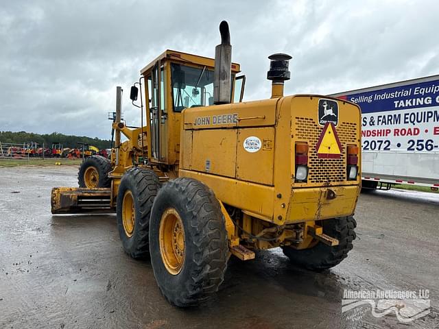 Image of John Deere 770B equipment image 3