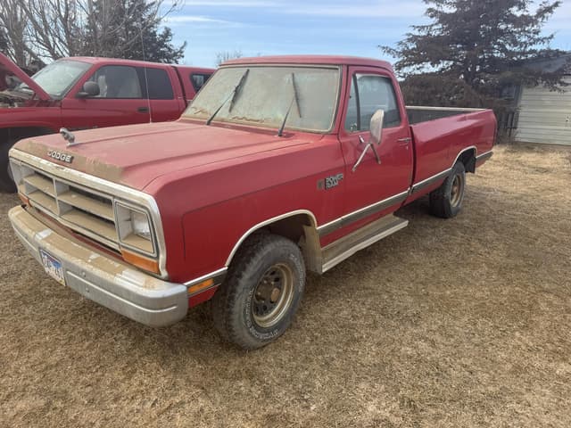 Image of Dodge Ram 150 equipment image 1