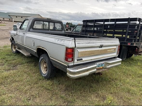 Image of Dodge Ram 150 equipment image 3