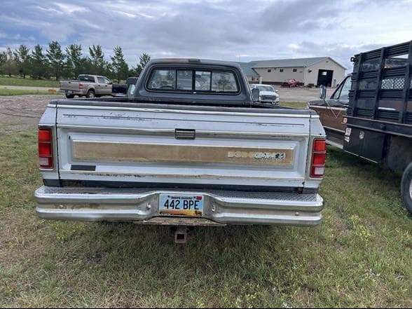 Image of Dodge Ram 150 equipment image 2