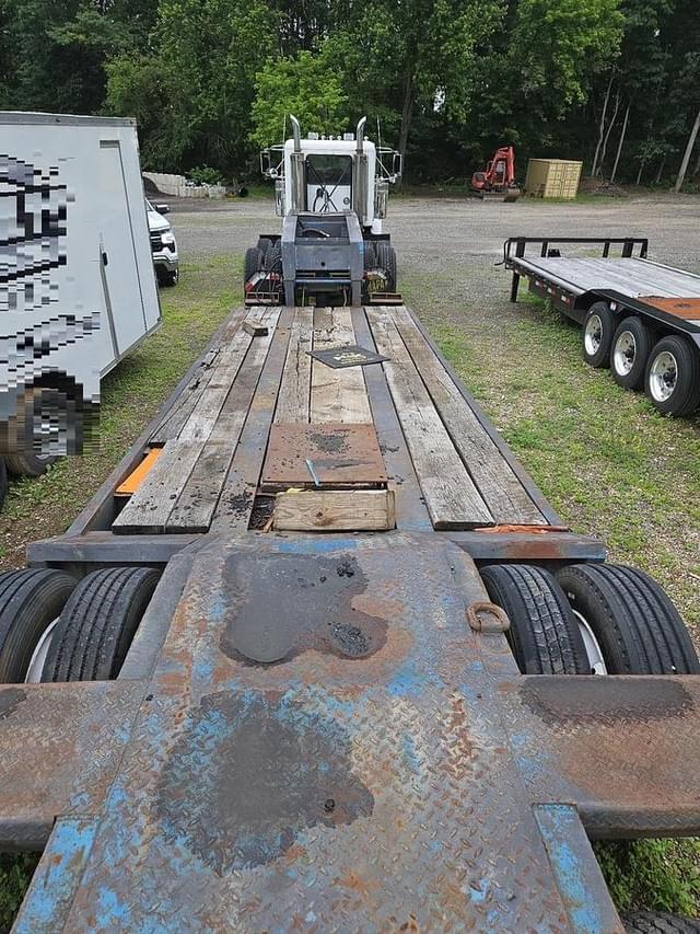 Image of Eager Beaver 35T Lowboy equipment image 3