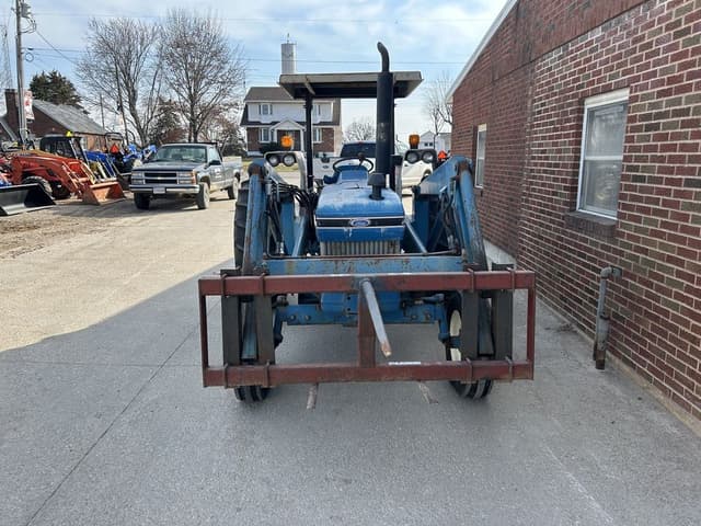 Image of Ford 4610 equipment image 2