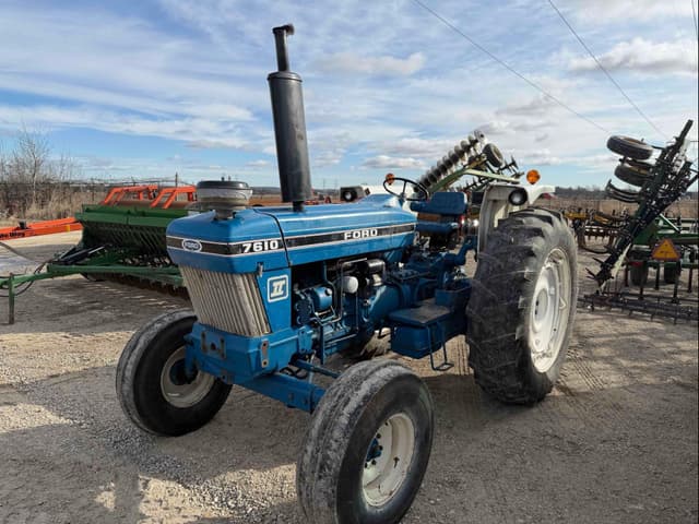 Image of Ford 7610 equipment image 2