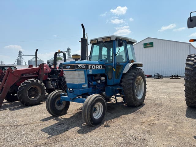 Image of Ford 7710 equipment image 1