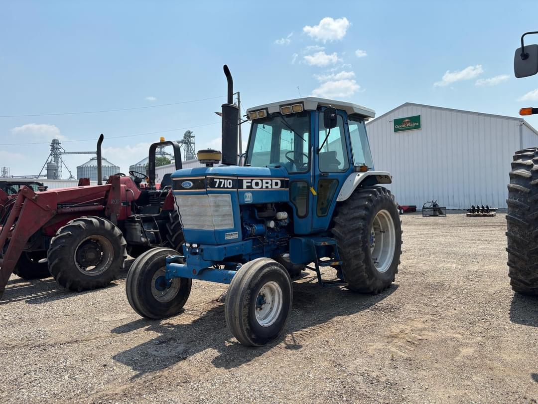 Image of Ford 7710 Primary image