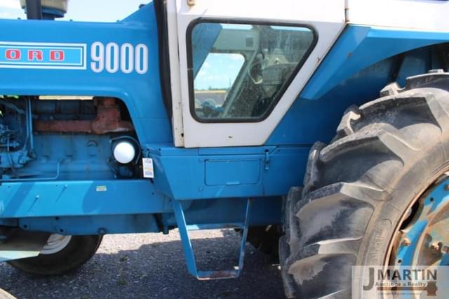 Image of Ford 9000 equipment image 4