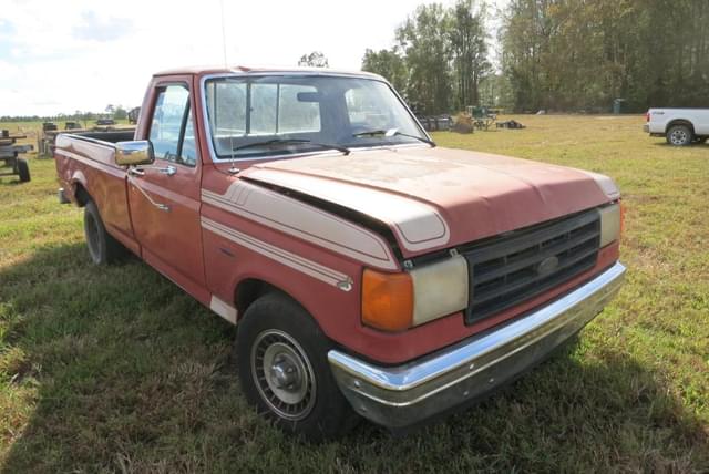 Image of Ford F-150 equipment image 2