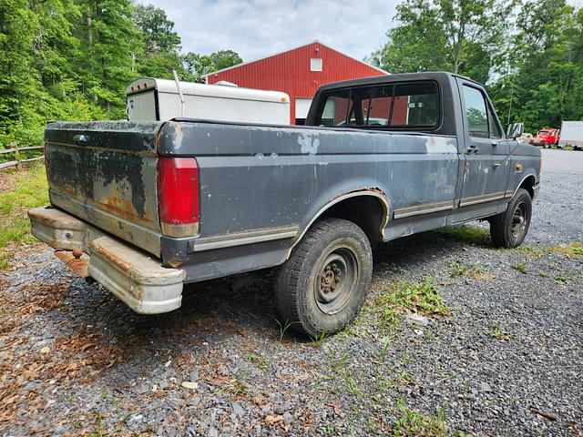 Image of Ford F-250 equipment image 2