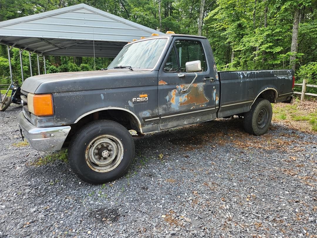 Image of Ford F-250 Primary image