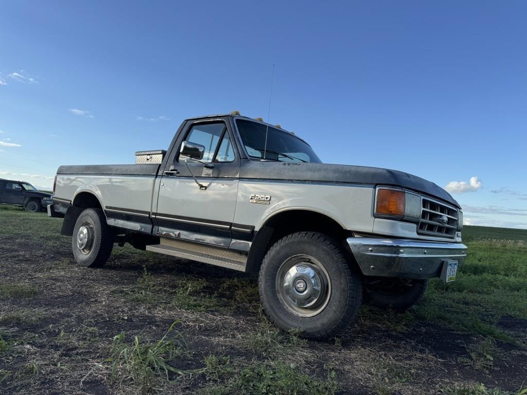 Image of Ford F-250 Primary image