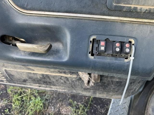 Image of Ford F-250 equipment image 1