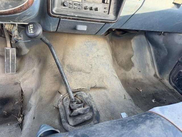 Image of Ford F-250 equipment image 3
