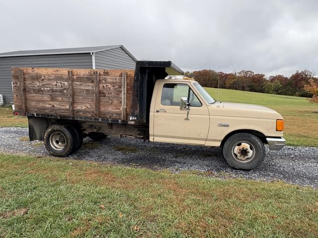 Image of Ford F-350 equipment image 1