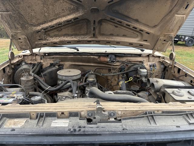 Image of Ford F-350 equipment image 3