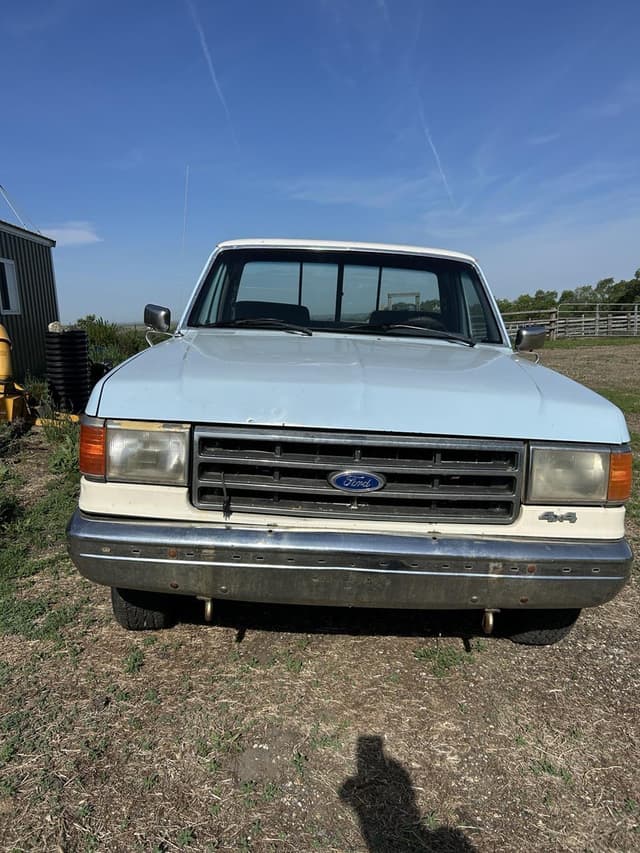 Image of Ford F-150 equipment image 1