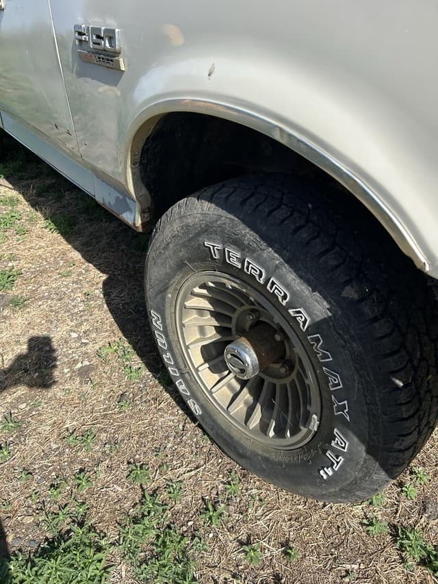 Image of Ford F-150 equipment image 3