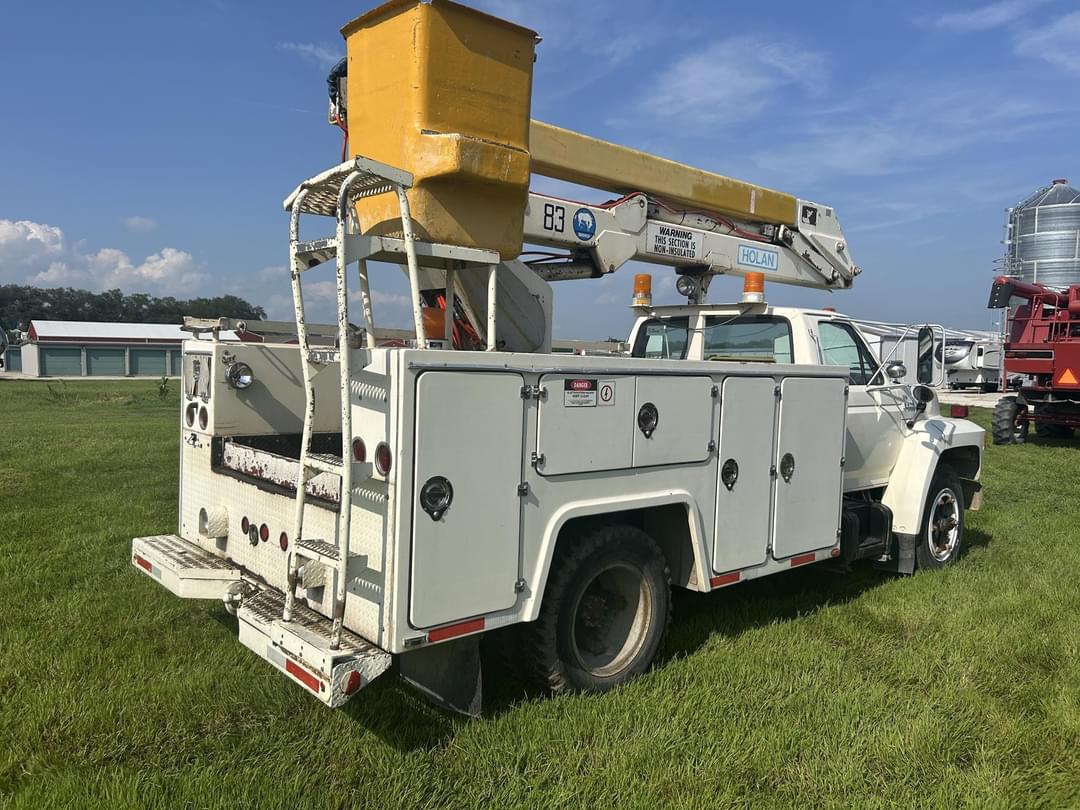 Image of Ford F600 Primary image