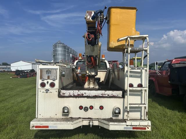 Image of Ford F600 equipment image 1