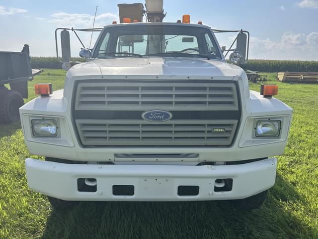 Image of Ford F600 equipment image 2