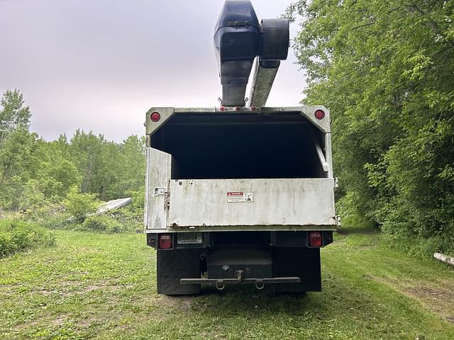Image of Ford F-700 equipment image 4