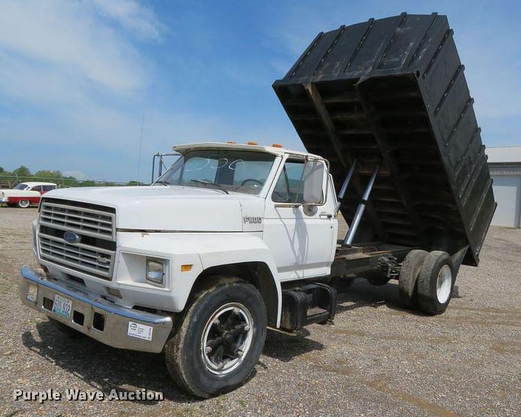 1987 Ford F-600 Equipment Image0