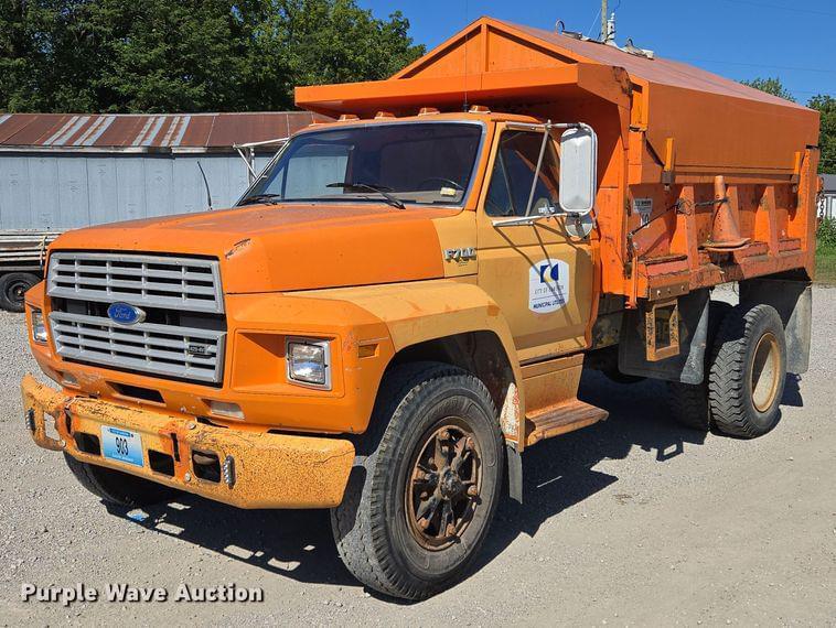 Image of Ford F700 Primary image
