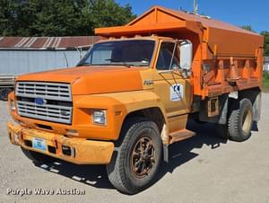 1987 Ford F700 Image