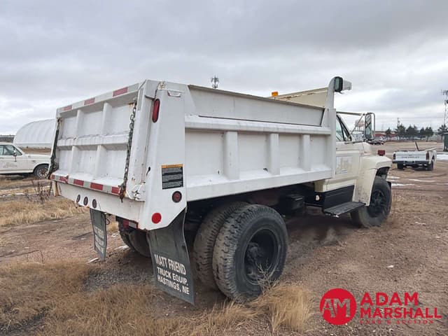 Image of Ford F-700 equipment image 4