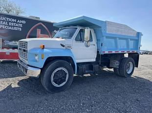 1987 Ford F-800 Equipment Image0