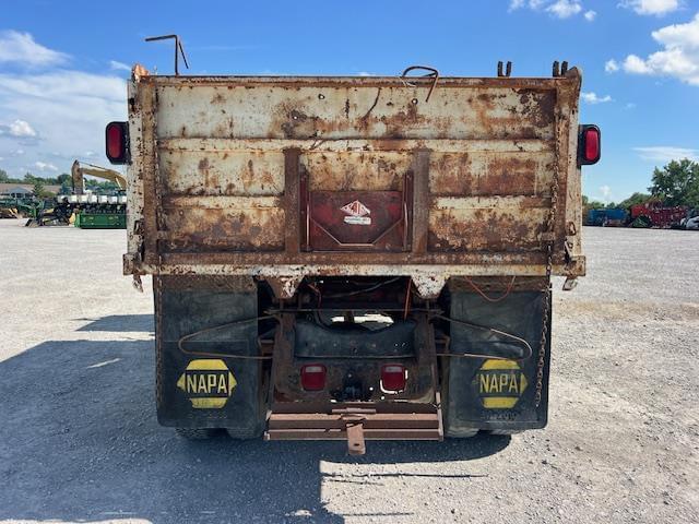 Image of Ford F9000 equipment image 4