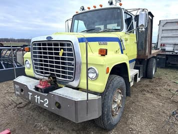 Main image Ford L8000