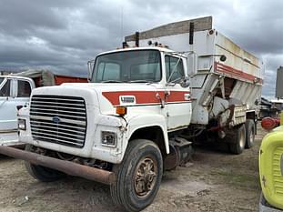 1987 Ford L8000 Equipment Image0