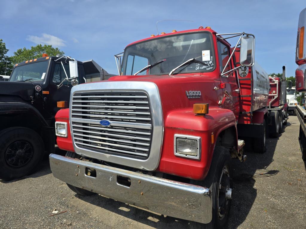 Image of Ford F-8000 Primary image