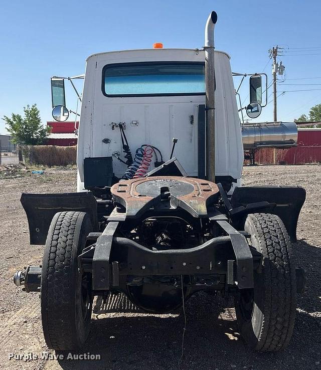 Image of Ford F-8000 equipment image 4
