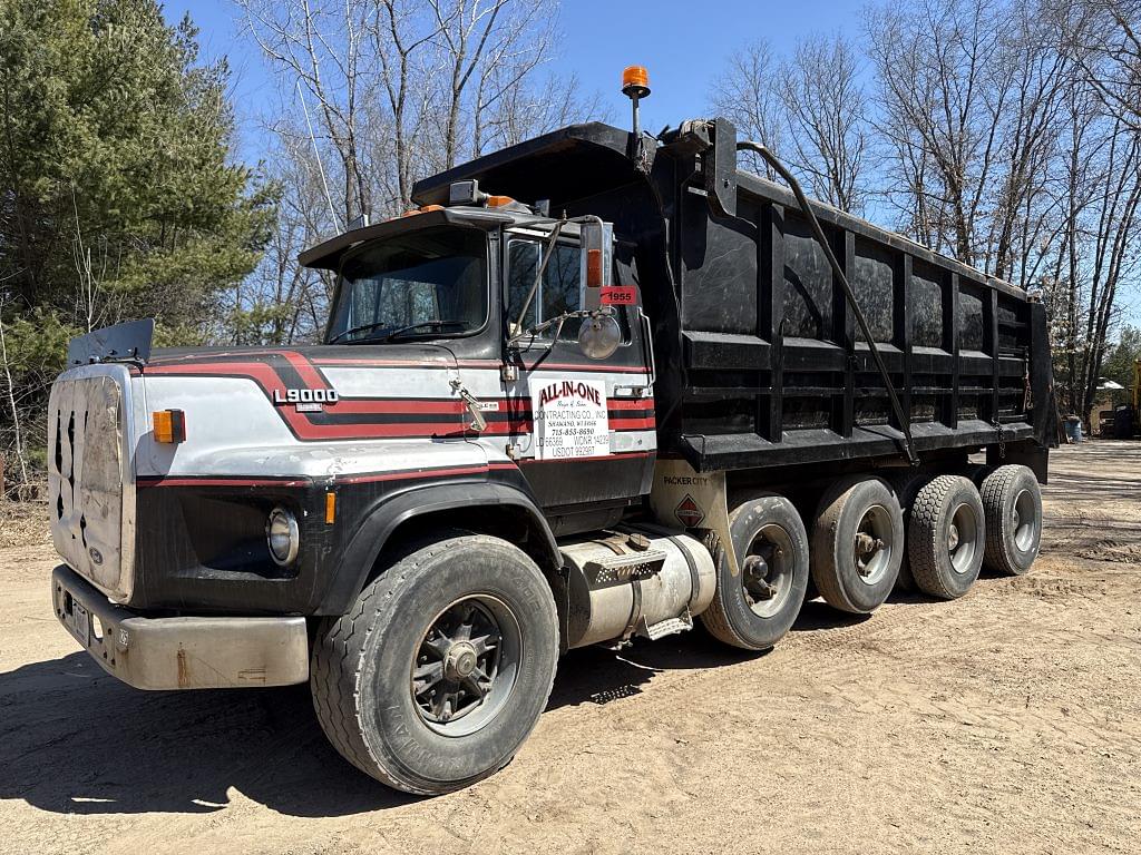 Image of Ford L9000 Primary image
