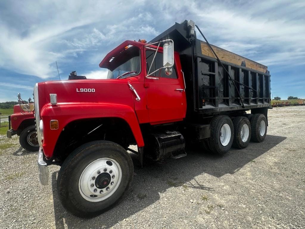 Main image Ford L9000