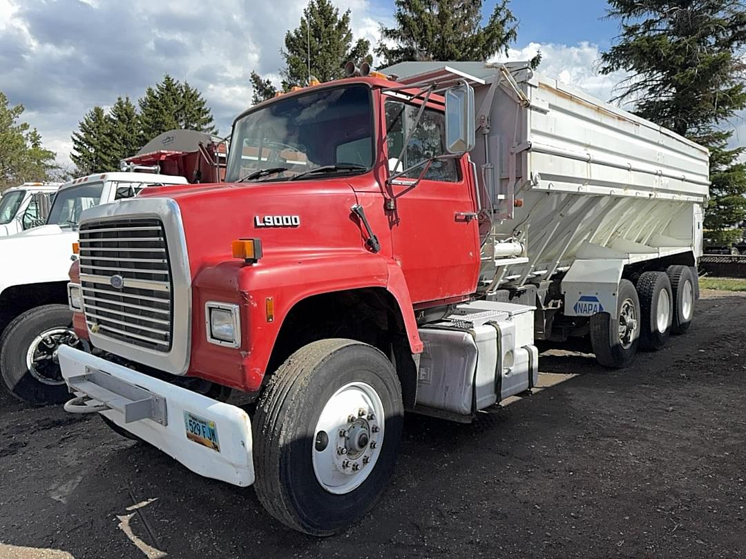 Image of Ford L9000 Primary image