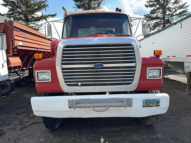 Image of Ford L9000 equipment image 1
