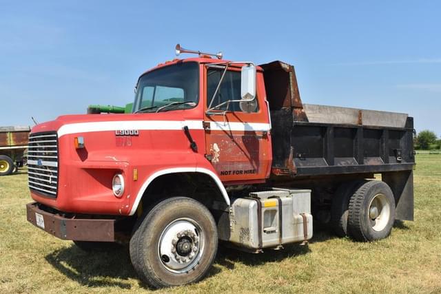 Image of Ford L9000 equipment image 1