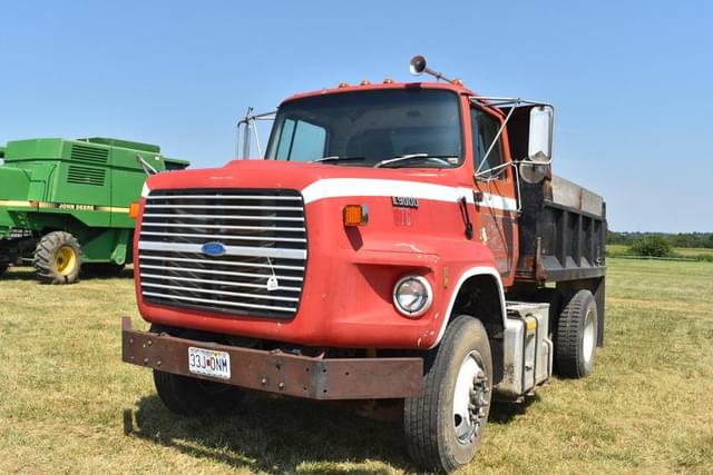 Image of Ford L9000 equipment image 2