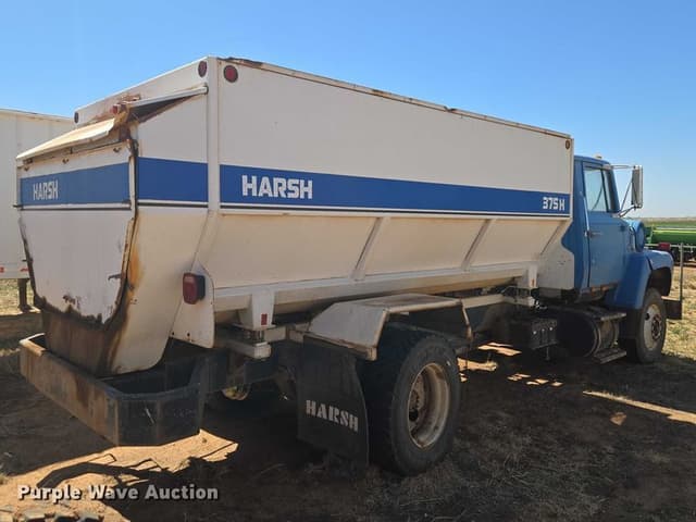 Image of Ford LN8000 equipment image 4