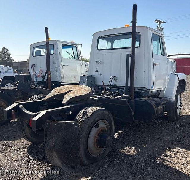 Image of Ford F-8000 equipment image 4