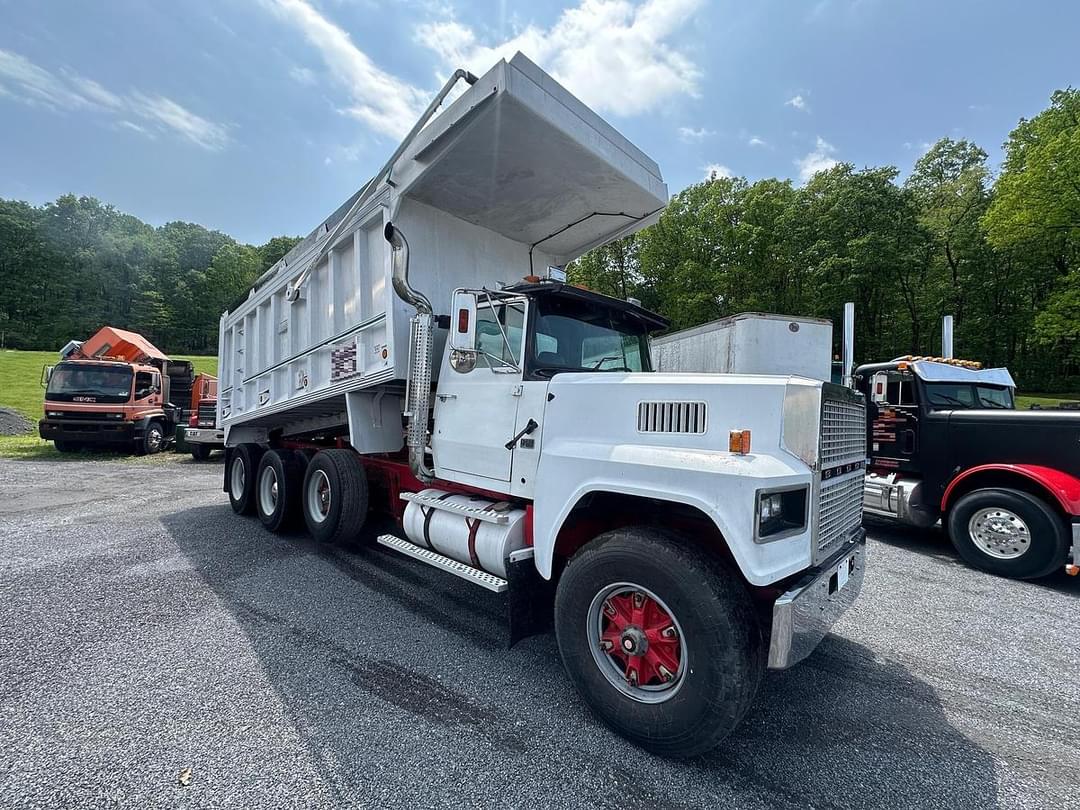 Image of Ford LTL9000 Primary image