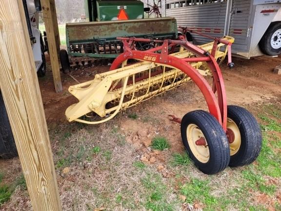 Main image New Holland 256