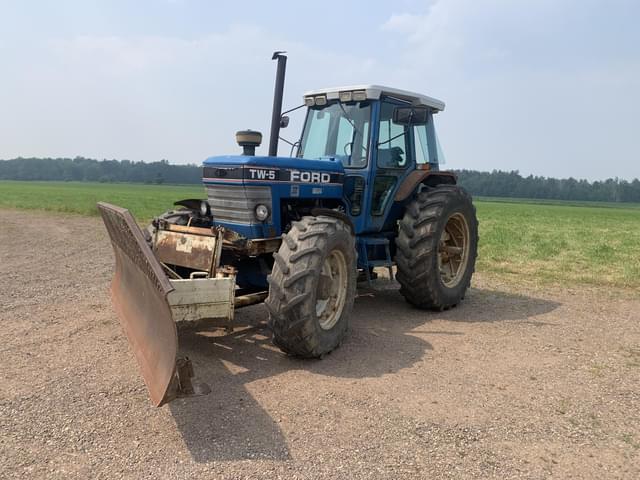 Image of Ford TW-5 equipment image 1