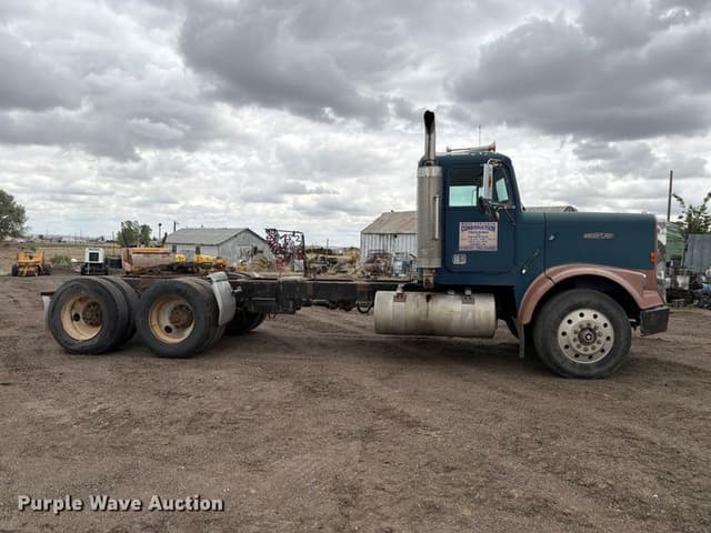 Image of Freightliner Undetermined equipment image 3